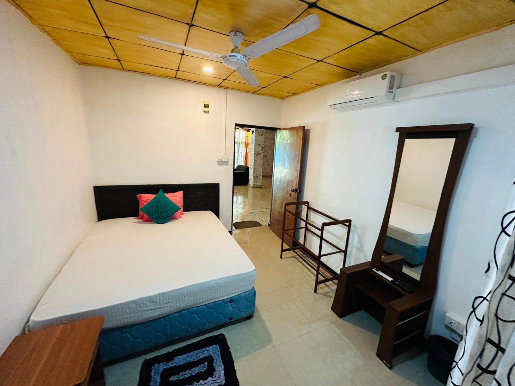 Tishan Holiday Resort Polonnaruwa Room photo